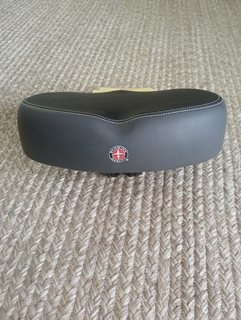 Schwinn Black Bicycle Seat No Pressure Noseless Saddle NWT - Picture 2 of 16